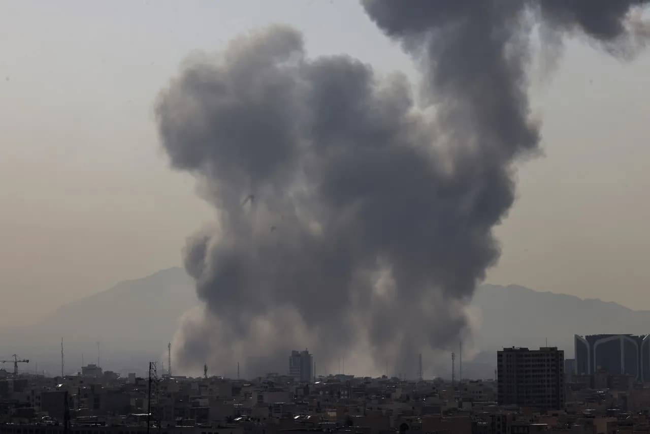 إيران.. دوي انفجار قوي في مدينة جابهار في محافظة سيستان وبلوشستان جنوب شرقي البلاد
