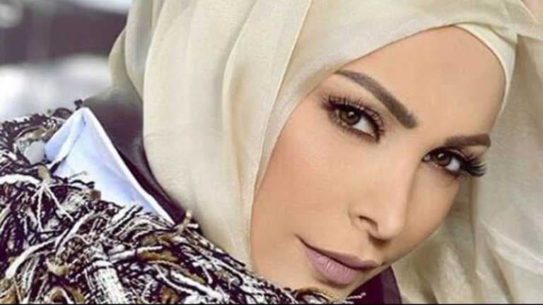 أمل حجازي تخرج عن صمتها عقب انتشار مقطع لها دون حجاب