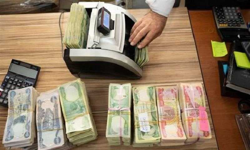 الدينار العراقي يتعافى مجددًا.. 146 ألفًا لكل 100 دولار