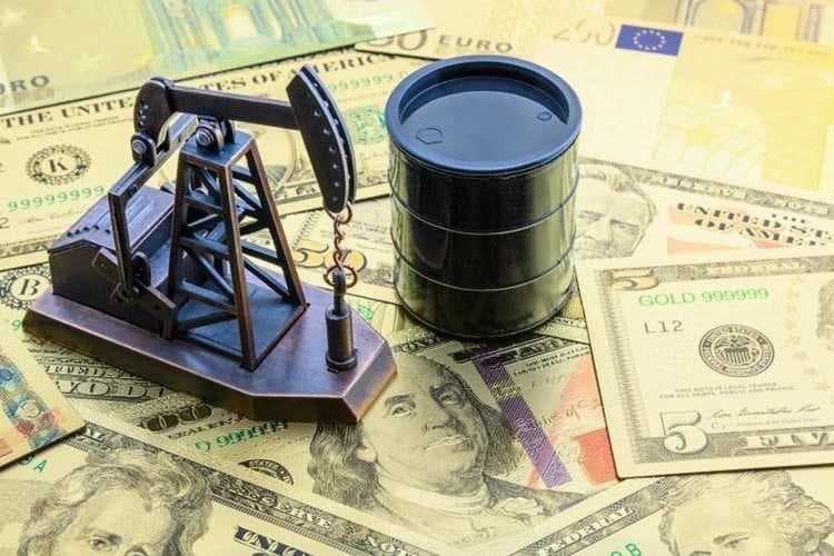 النفط يتكبد خسائر أسبوعية