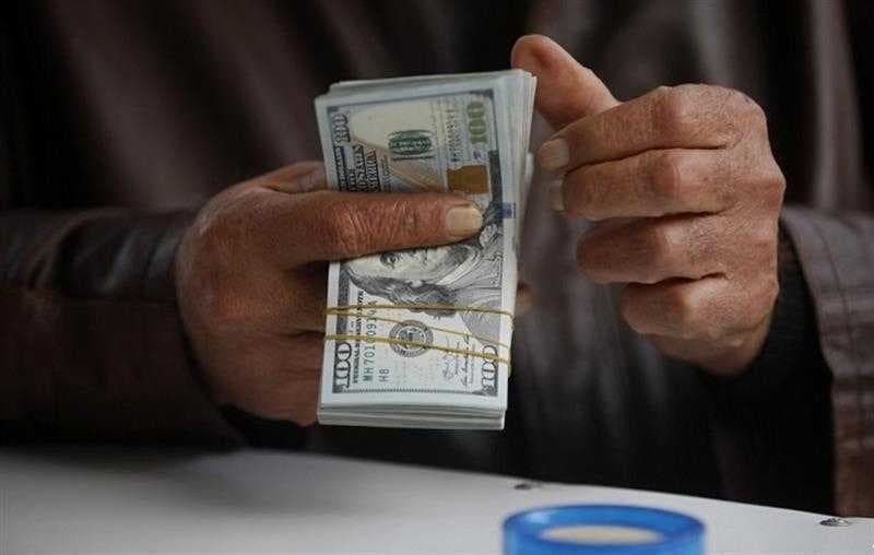 انخفاض سعر صرف الدولار في بغداد