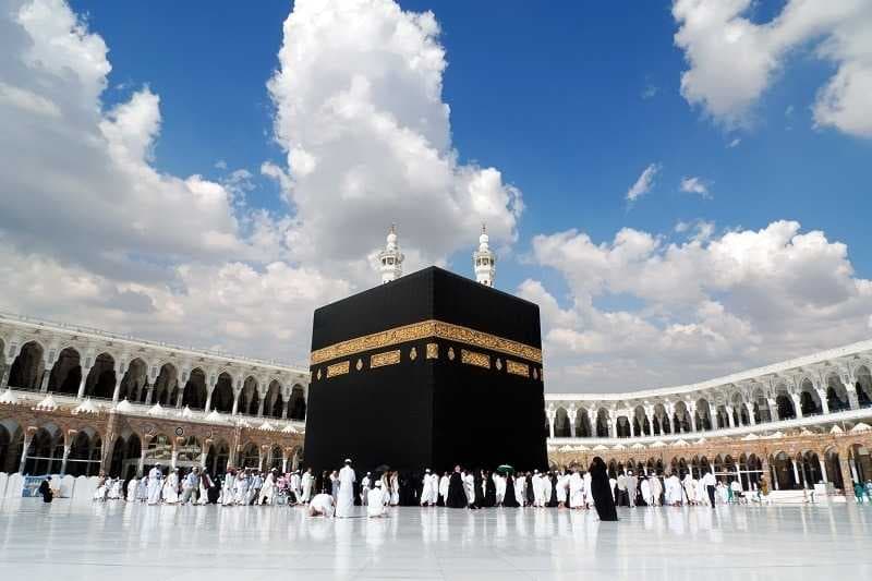 الحج والعمرة تدخل "الخبز والصمون" العراقي الى سفرة الحجاج