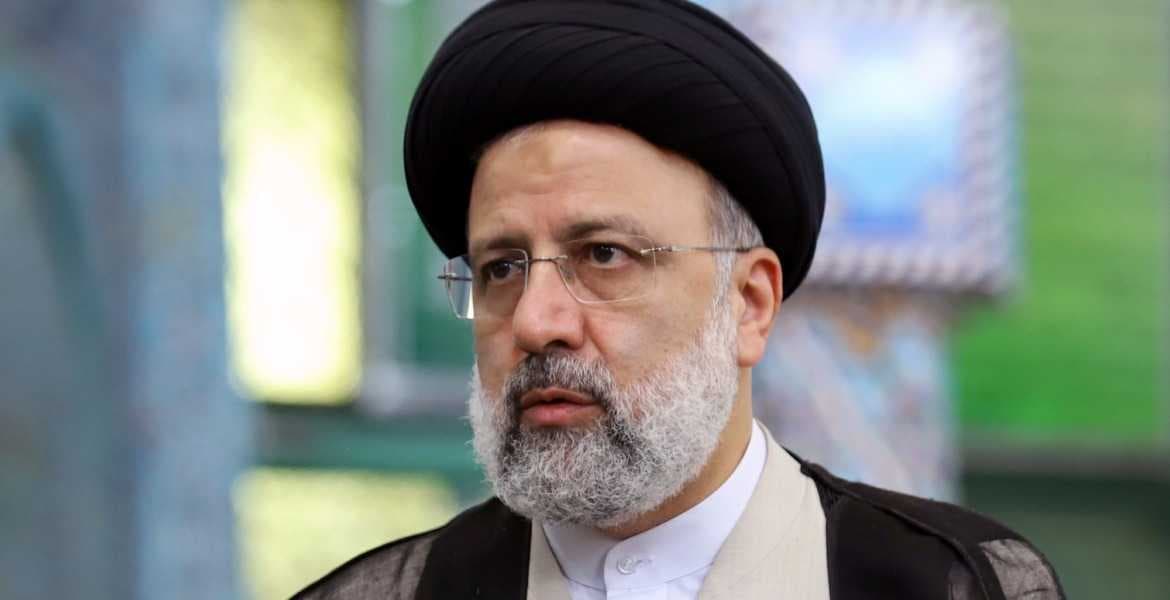 تعرض مروحية تقل الرئيس الإيراني لحادث
