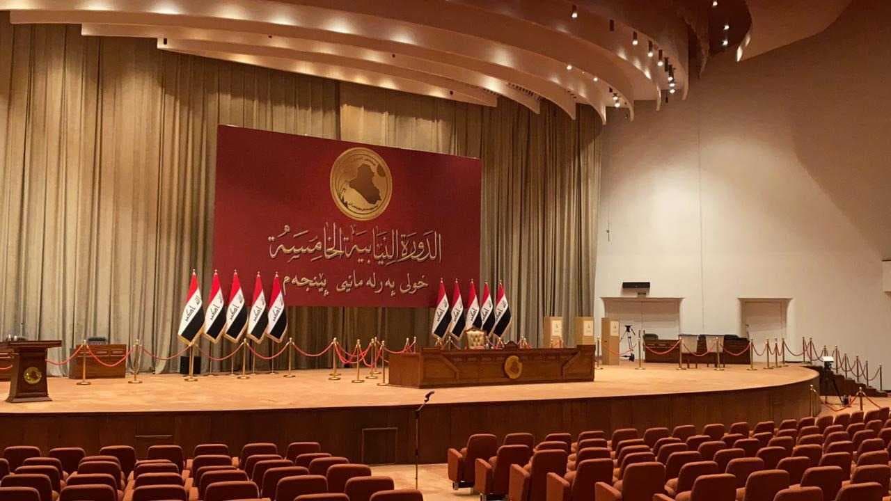 البرلمان يمهل وزير الداخلية 15 يوماً لكشف أسباب الحرائق
