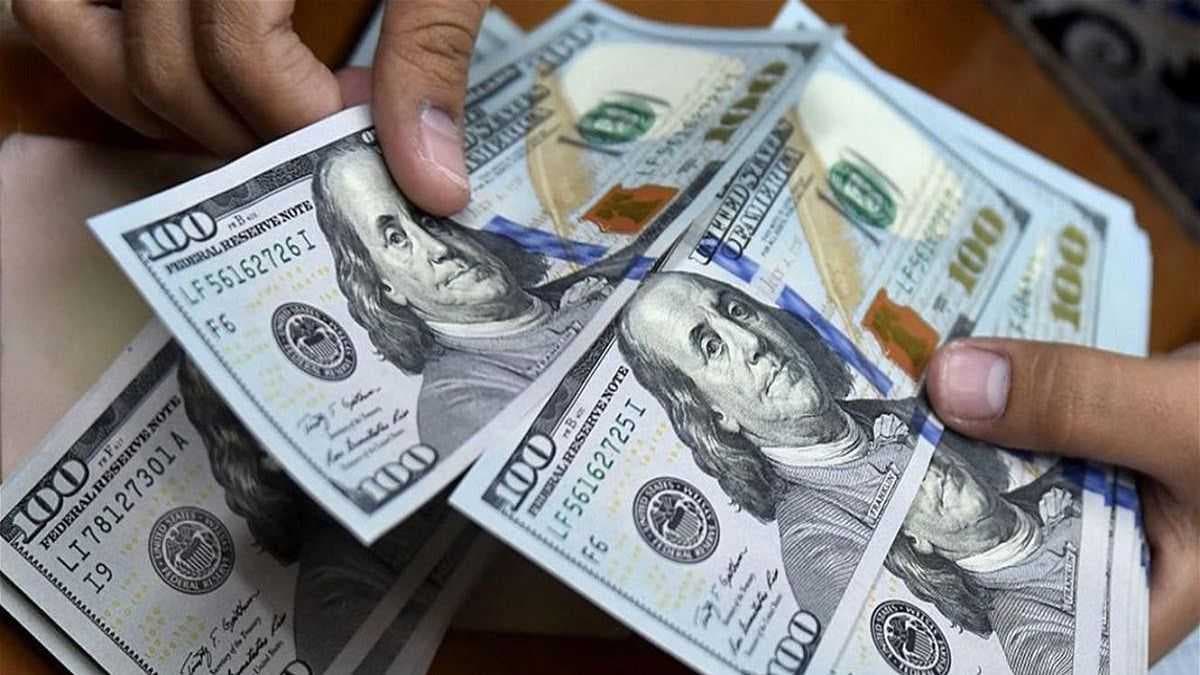 اسعار صرف الدولار تسجل استقرارا في البورصات الرئيسية