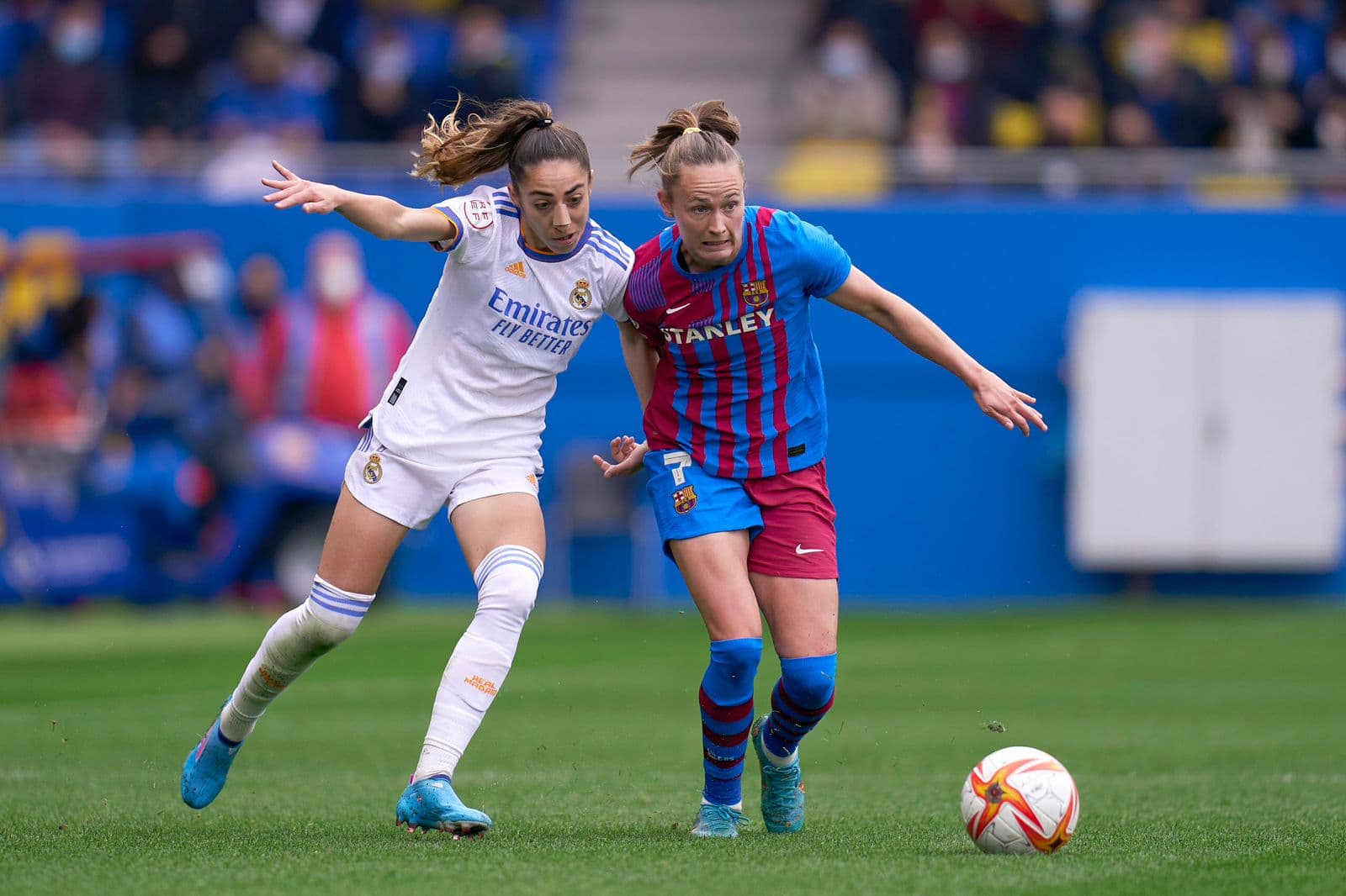 مجددا.. سيدات برشلونة يكتسحن ريال مدريد بخماسية