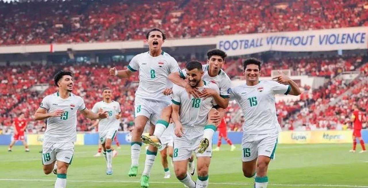 انطلاق مباراة العراق وفلسطين
