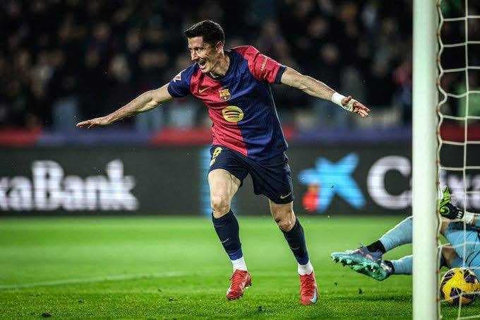 برباعية.. برشلونة يسحق دورتموند في ذهاب الدور الربع النهائي من دوري أبطال أوروبا