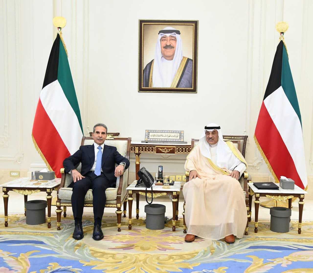ولي العهد الكويتي يستقبل رئيس مجلس القضاء الأعلى فائق زيدان