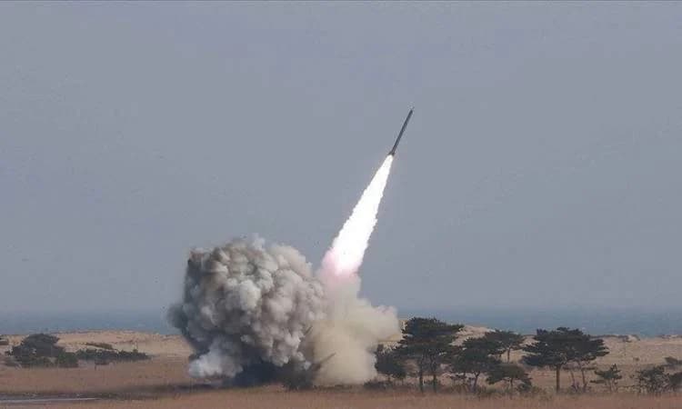 الحوثيون: قصفنا أهدافاً حساسة في يافا المحتلة بصواريخ باليستية