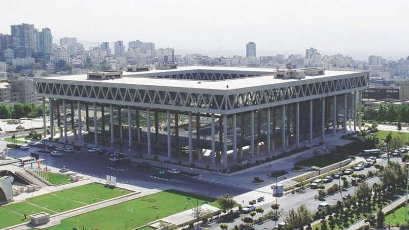 استشهاد عدد من الموظفين باستهداف مبنى هيئة الإذاعة والتلفزيون الإيرانية