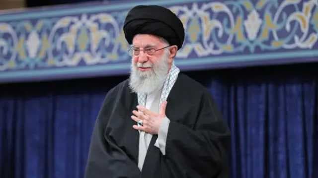 السيد الخامنئي: يجب التعامل بقوة في مواجهة الكيان الصهيوني الإرهابي ولن نساومه أبدا
