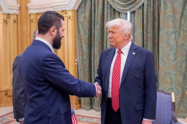 البيت الأبيض: ترمب يوقع أمرا تنفيذيا لإنهاء العقوبات على سوريا
