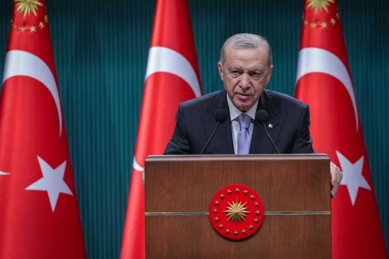 بعد إساءته لأردوغان وأتاتورك.. تركيا تحظر تطبيقاً للذكاء الاصطناعي
