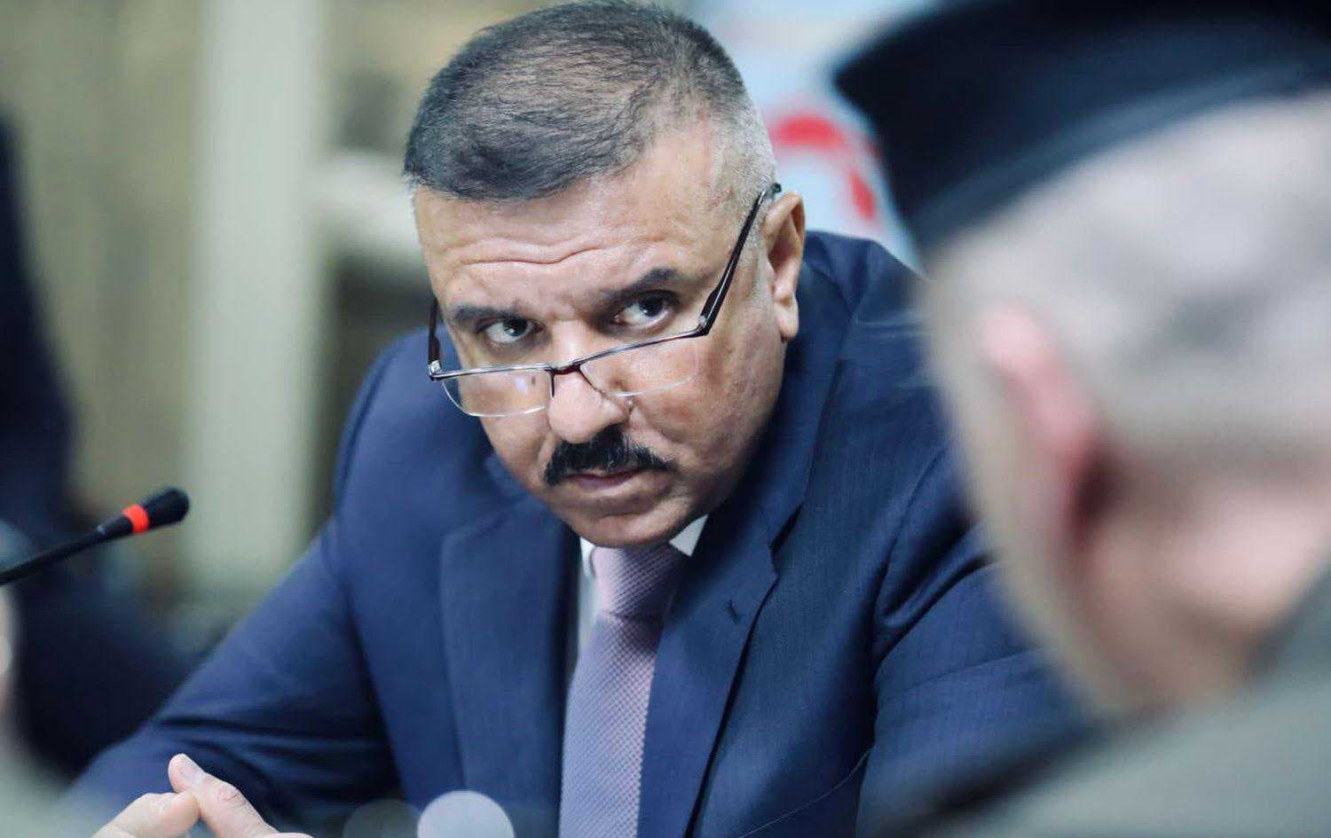 وزير الداخلية يوجه باتخاذ الإجراءات القانونية وإغلاق المواقع المخالفة لضوابط الأمن والسلامة بدون استثناء