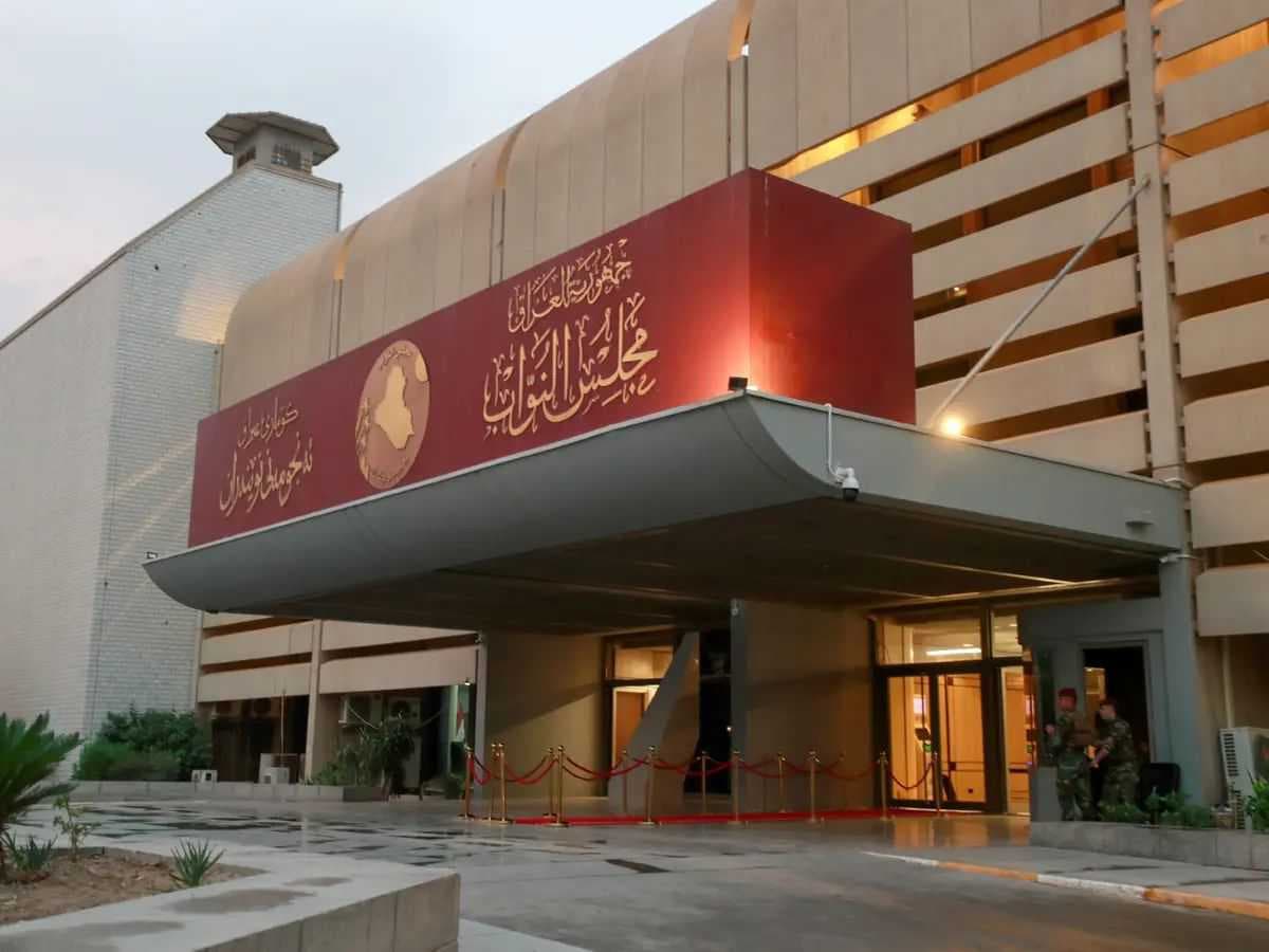 رئاسة البرلمان توجه بقطع مليون دينار عراقي من رواتب النواب المتغيبين عن الجلسات