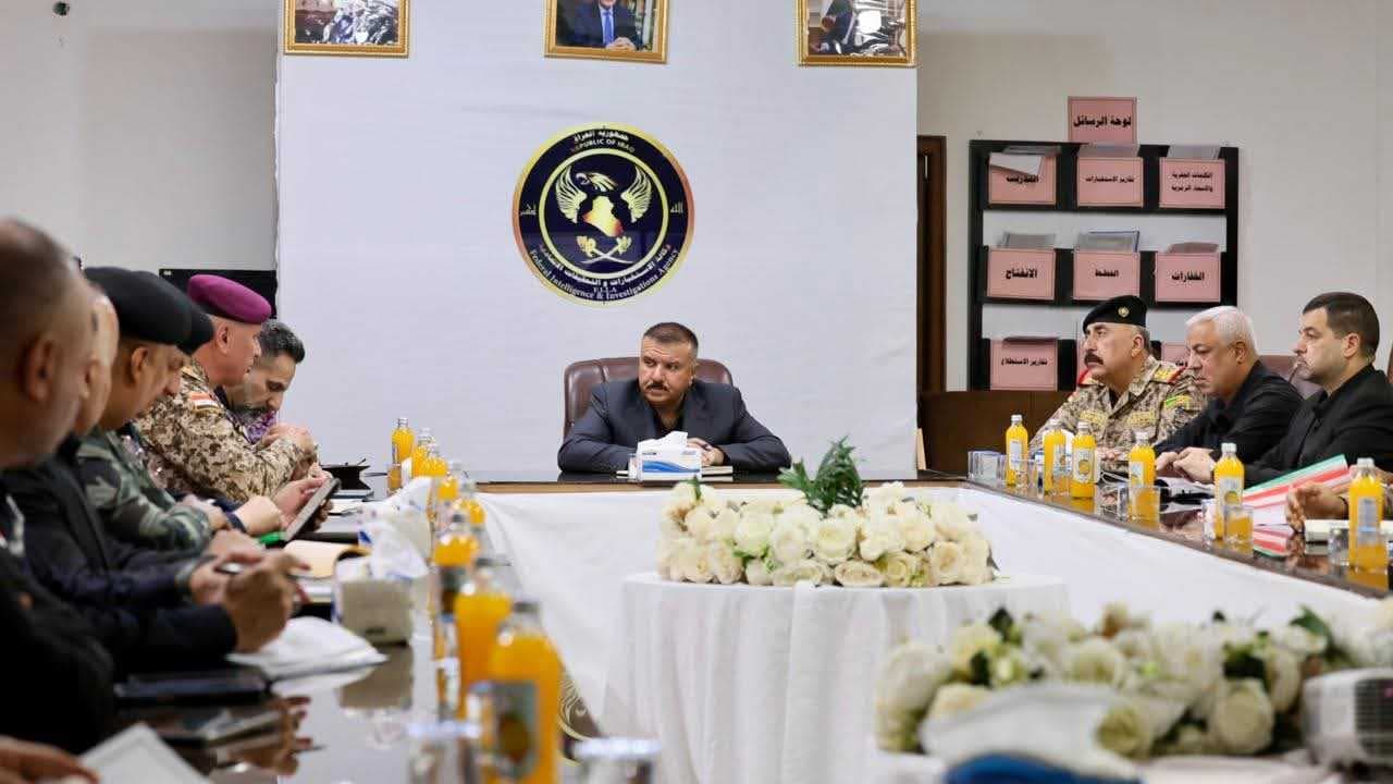 وزير الداخلية يوجه بتشديد الإجراءات الأمنية وتكثيف الجهد الاستخباري لتأمين محاور زائري النجف الأشرف