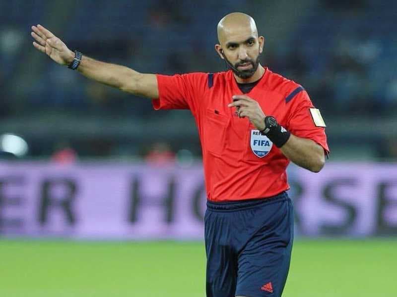 الحكم الكويتي أحمد العلي يواجه انتقادات حادة بعد مباراة السعودية وإندونيسيا