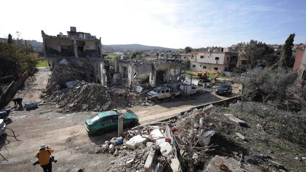 عدوان صهيوني يستهدف مركبة في منطقة "خربة سلم" جنوب لبنان