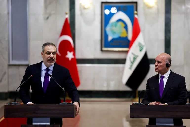 وصول وزير الخارجية التركي هاكان فيدان إلى بغداد