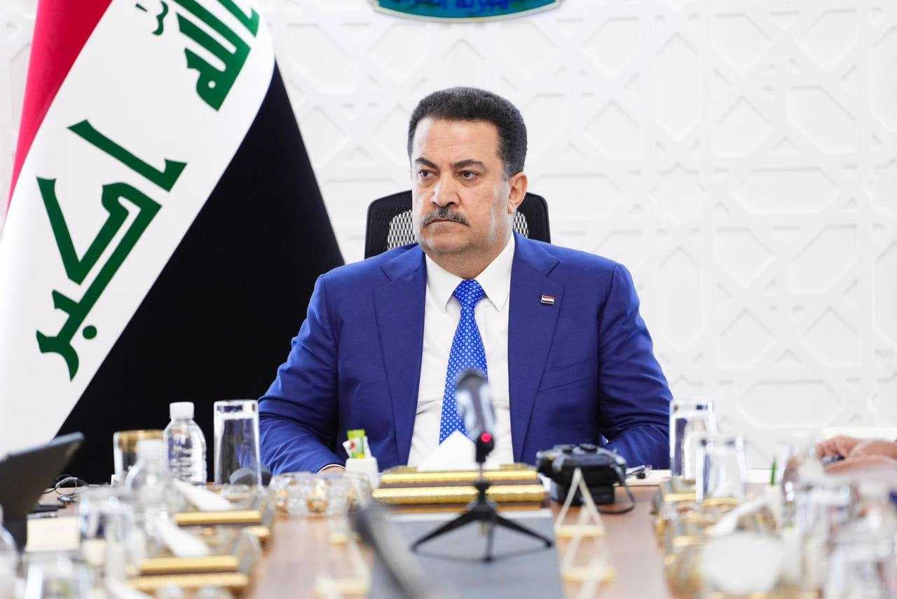 رئيس الوزراء يوجه بإيقاف استيراد مواد البنزين والگاز والنفط الأبيض