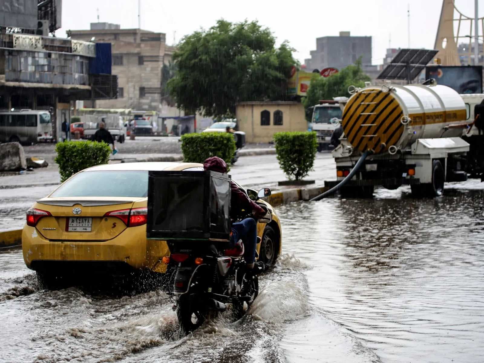 المرور تصدر توجيهات للسائقين لتجنب الحوادث مع استمرار الموجة المطرية