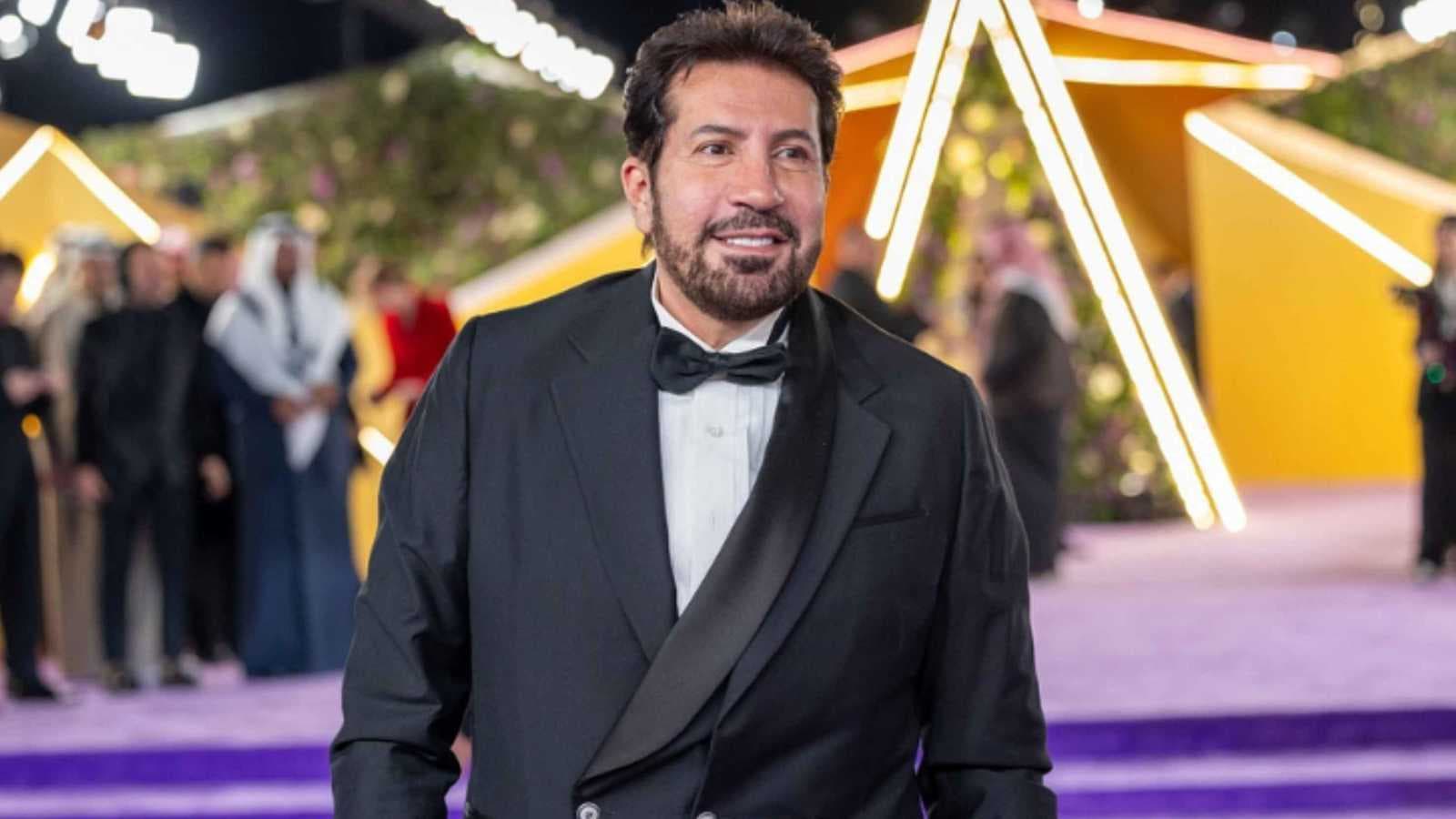 بعد سنوات من الانتظار.. هاني رمزي يعلن انطلاق جزء جديد من "غبي منه فيه"