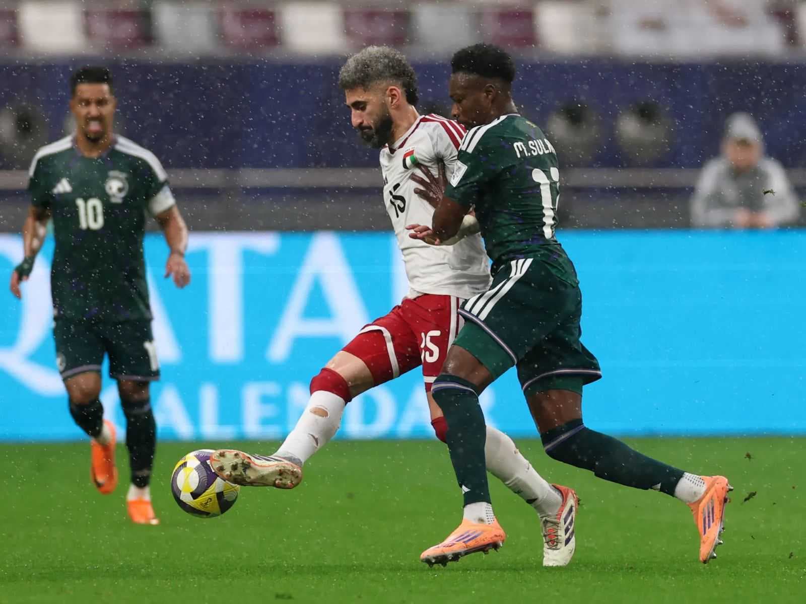 فيفا يمنح «ثالث العرب» مناصفة بين السعودية والإمارات