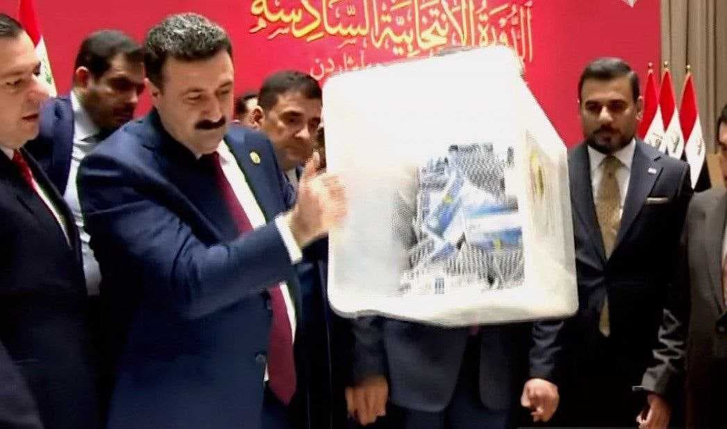 بدء عملية فرز أصوات النواب لاختيار رئيس البرلمان في دورته السادسة