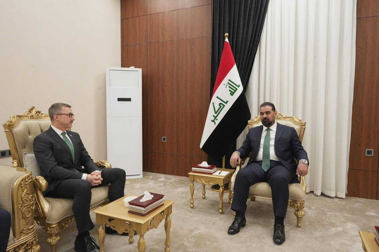 رئيس مجلس النواب يستقبل نائب رئيس بعثة الولايات المتحدة الأميركية