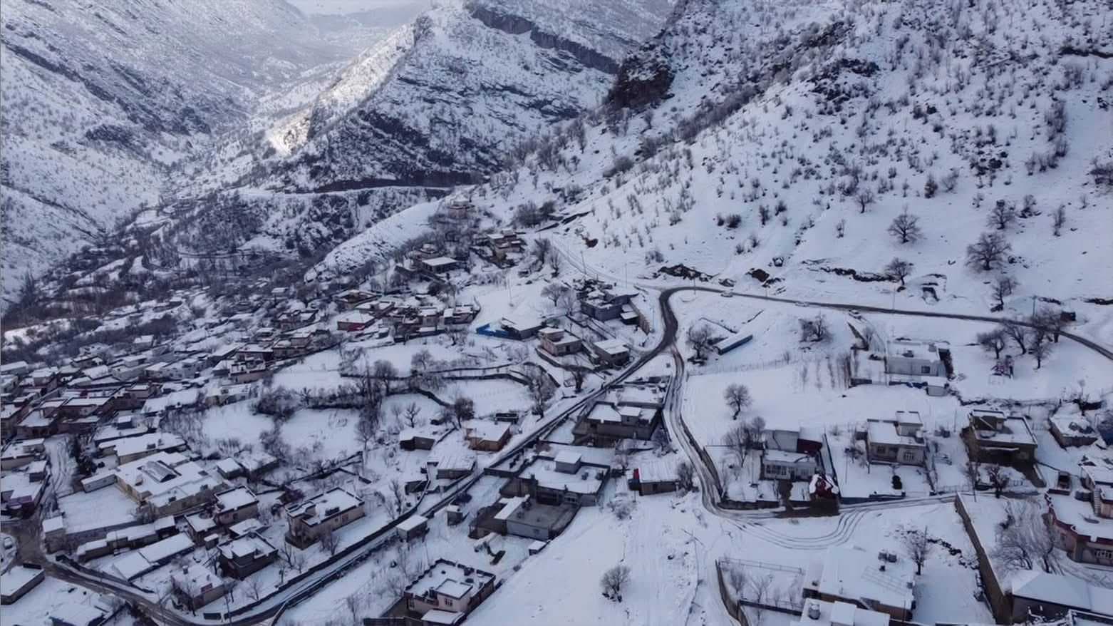 أربيل تتلون بالبياض مع حلول العام الجديد