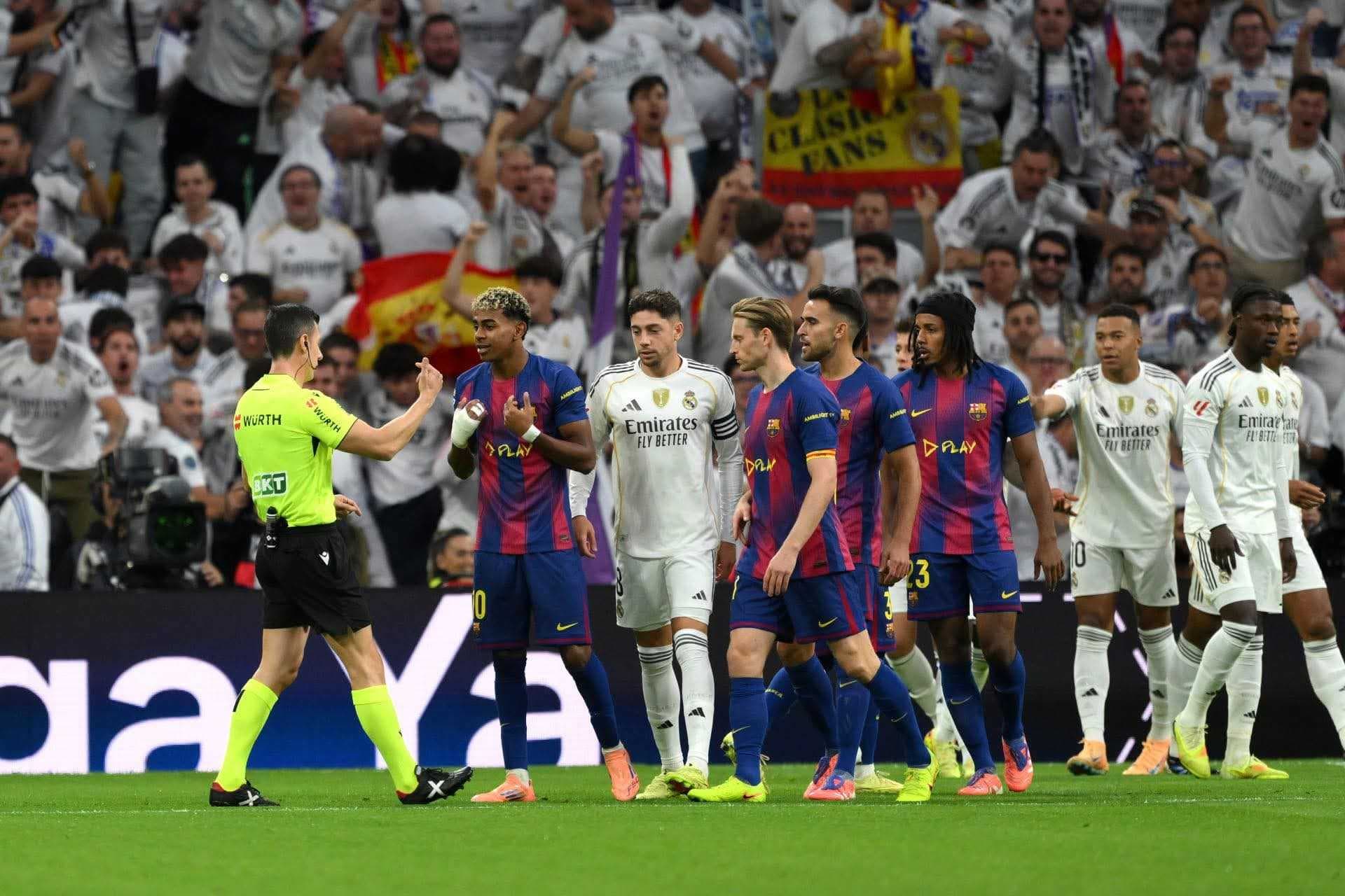 لكلاسيكو الأرض.. ريال مدريد وبرشلونة يعلنان التشكيلة الرسمية لنهائي كأس السوبر الإسباني