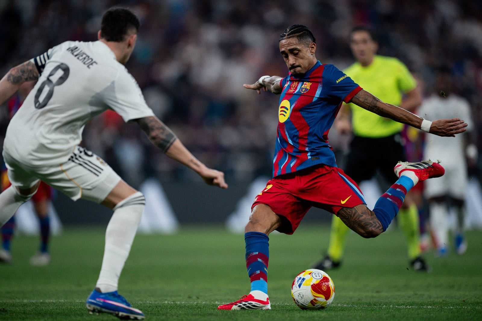 برشلونة يهزم ريال مدريد بثلاثة أهداف مقابل هدفين ويتوّج بلقب السوبر الإسباني