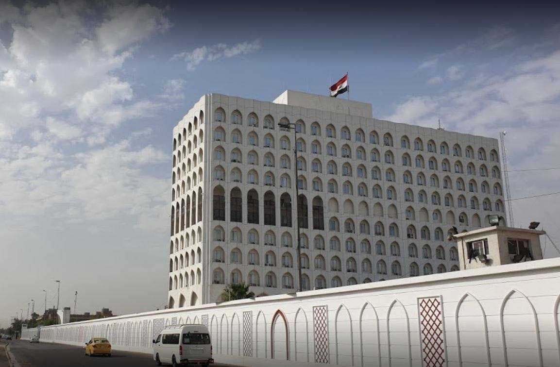 الخارجية تنفي بيع مبنى سفارتها في سيؤول لمغنية كورية