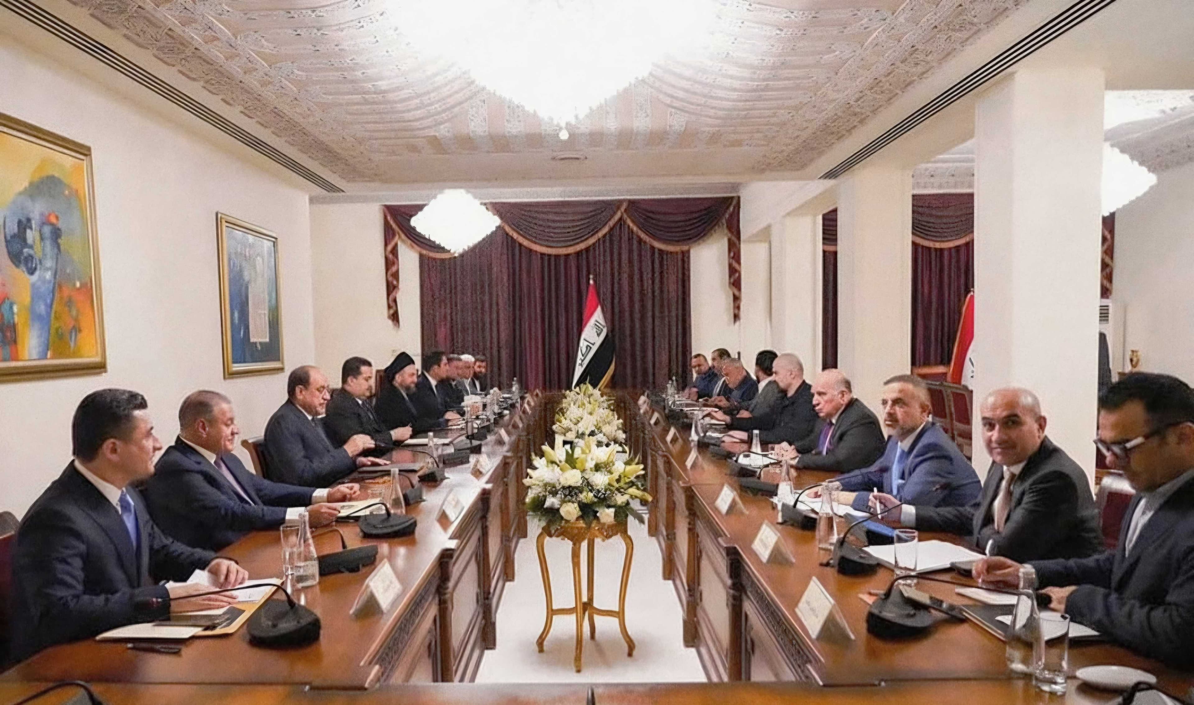 هل يقود تأخر تشكيل الحكومة إلى شلل دستوري يهدد الموازنة والخدمات؟