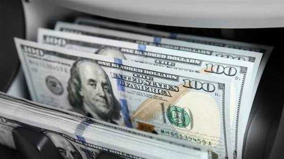 ارتفاع كبير بأسعار صرف الدولار في بغداد