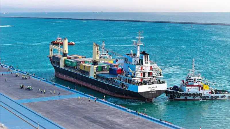 العراق: سلاسل الإمداد تعمل بشكل طبيعي بعد غلق مضيق هرمز