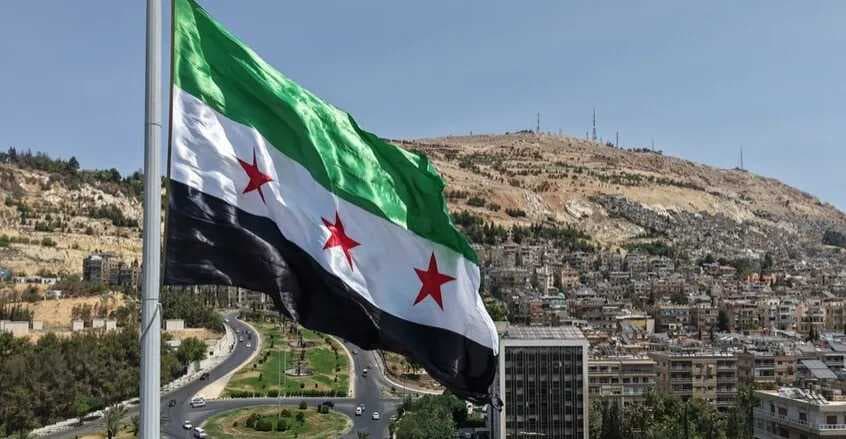 سوريا تعلن إغلاق حدودها مع لبنان بعد تحذيرات إسرائيلية