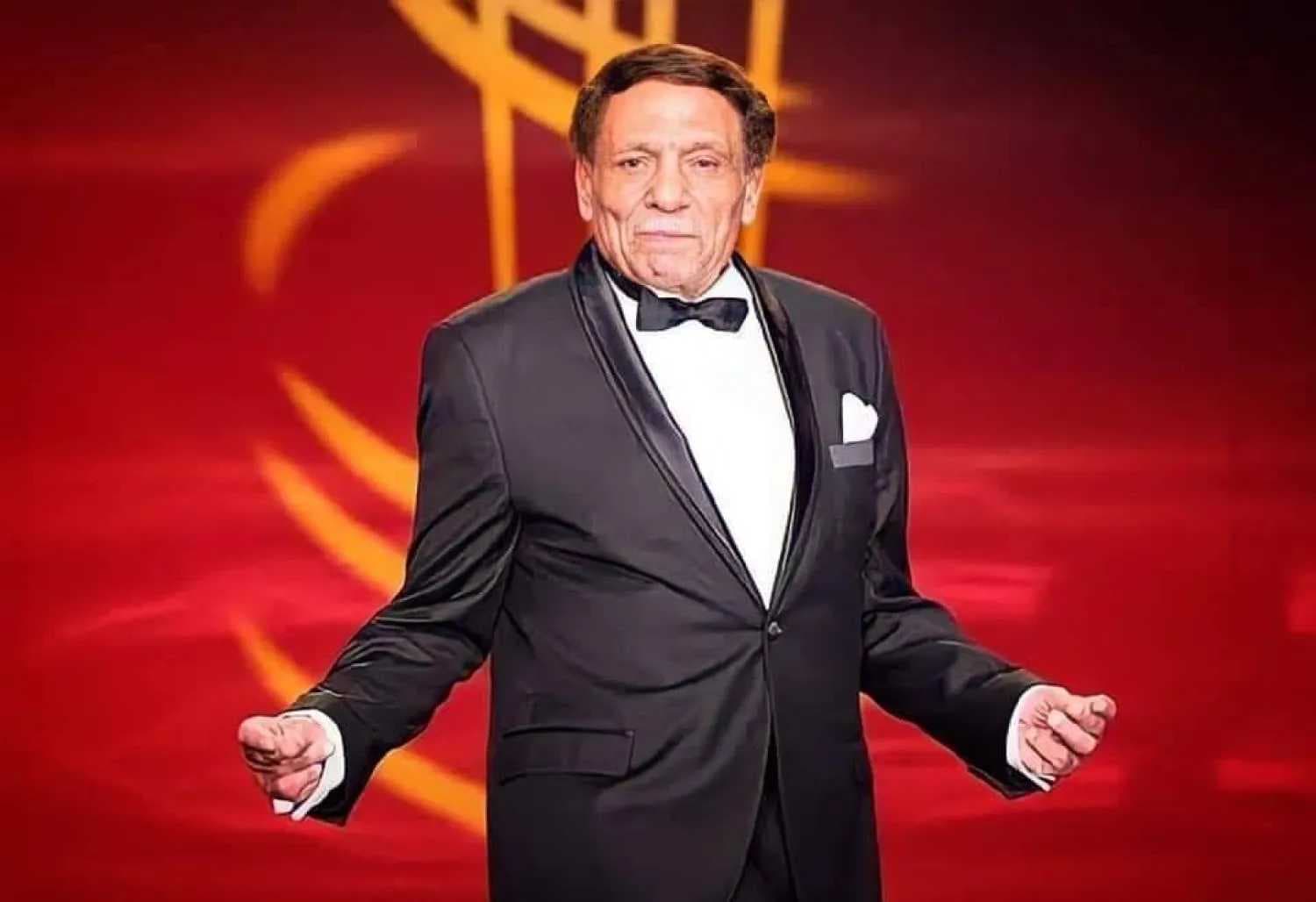 عادل إمام يبدأ تسجيل مذكراته المصورة