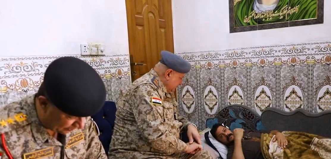 القائد العام يوفد لجنة لزيارة عائلات الشهداء والجرحى في بغداد