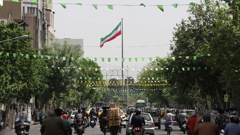استشهاد 25 مدنياً وإصابة 40 آخرين جراء العدوان الأمريكي الصهيوني على خوزستان
