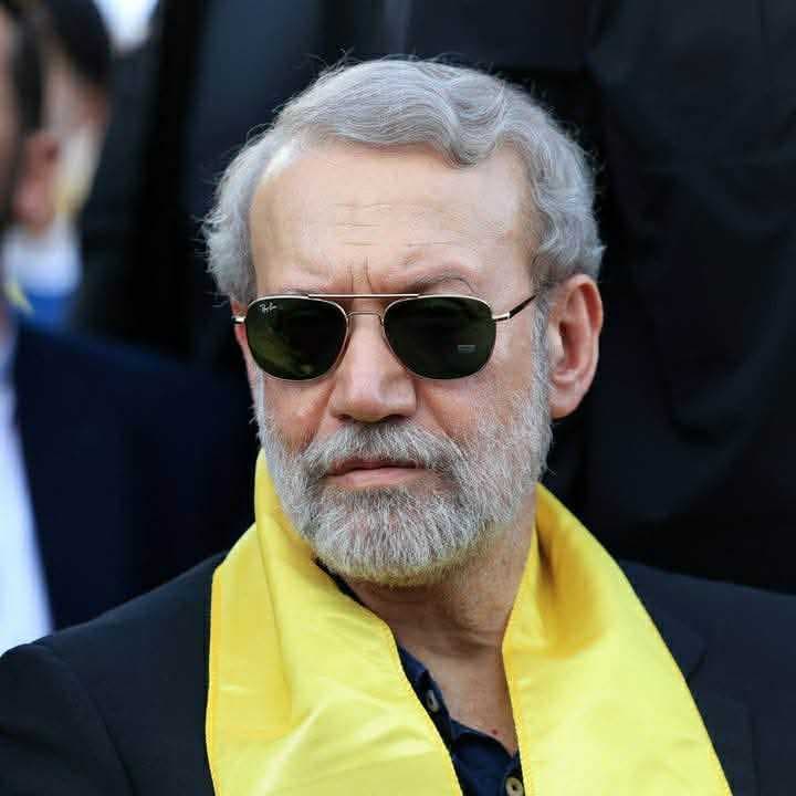 ‏مجلس الأمن القومي الإيراني: لاريجاني اُستشهد مع نجله ومعاون المجلس علي رضا بيات ومرافقيه