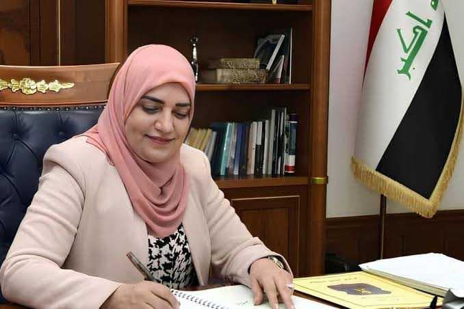 وزيرة المالية توجه باستمرار الدوام بدائرة المحاسبة والمصارف لاستكمال دفع رواتب الموظفين