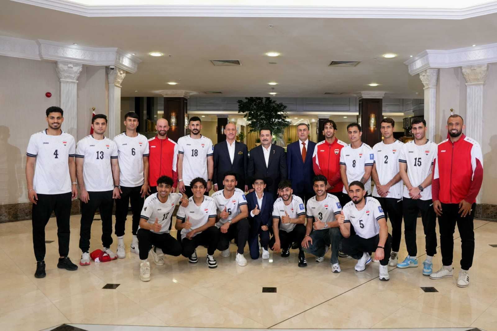 السوداني يستقبل وفد منتخبنا الوطني