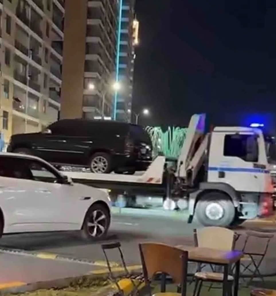 قوة أمنية تصادر عددًا من العجلات داخل مجمع بوابة العراق