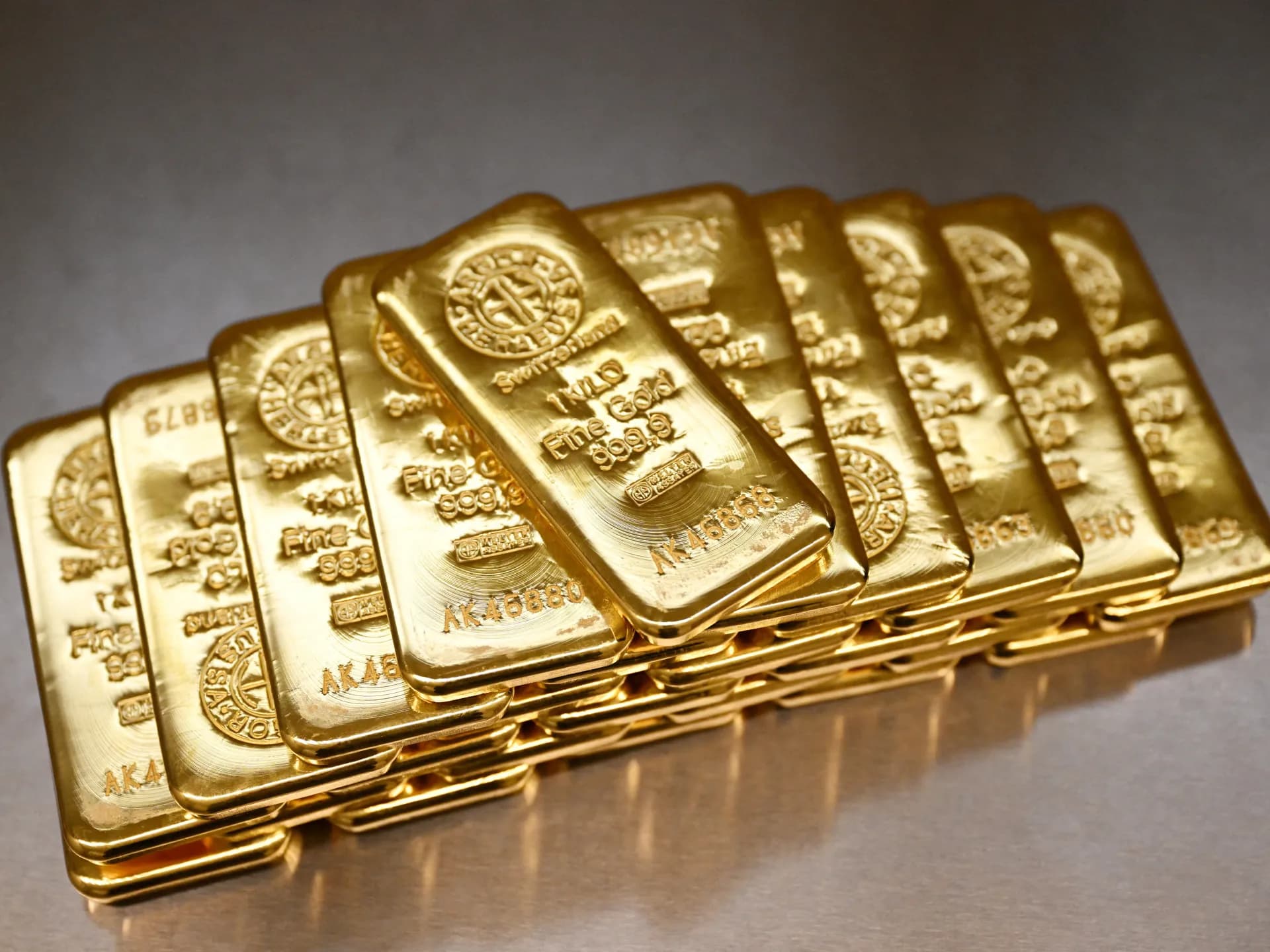 ارتفاع أسعار الذهب عالمياً والأونصة تسجل أكثر من 4600 دولار