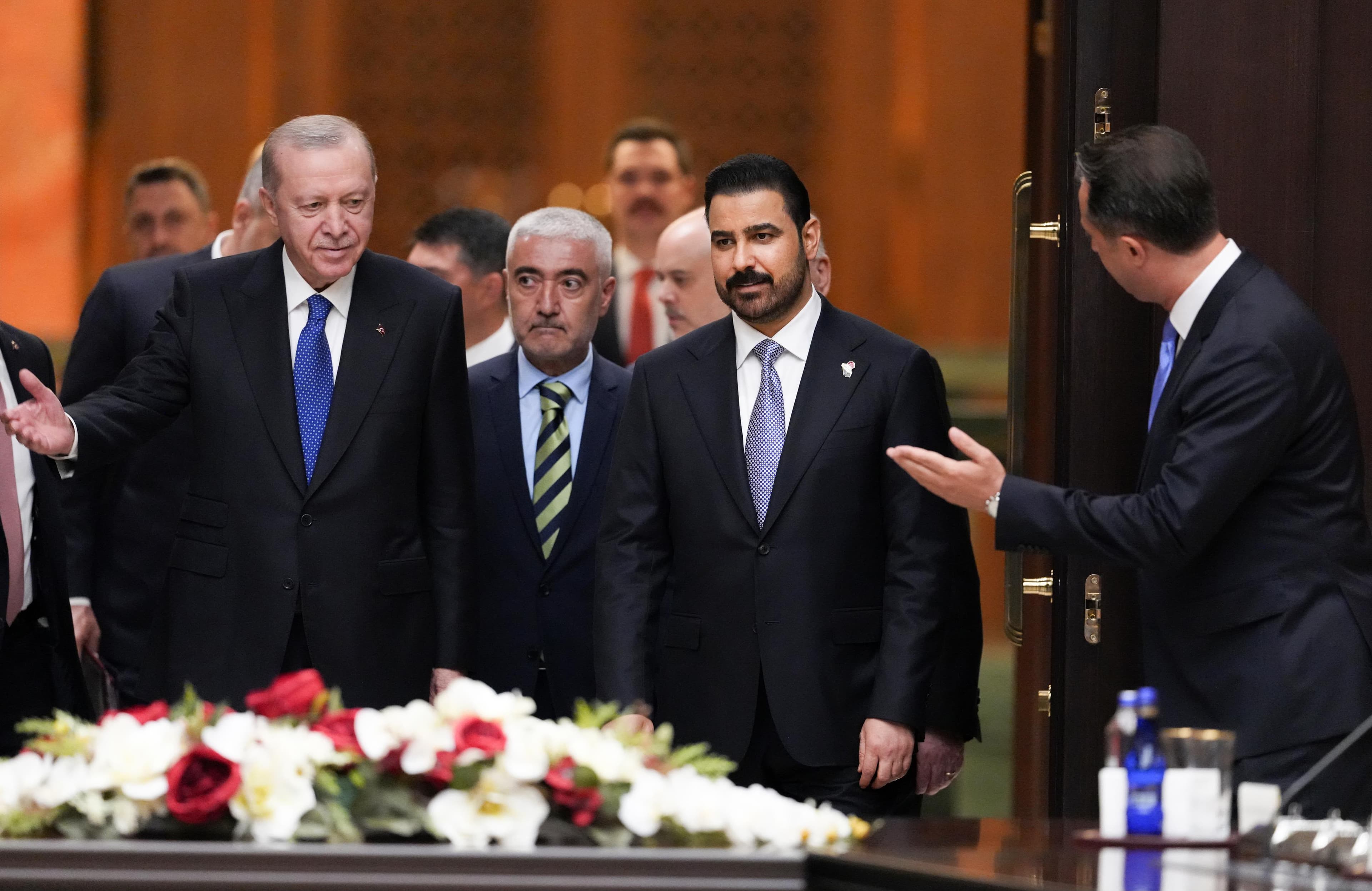 الزيدي يختتم زيارته الرسمية إلى تركيا بعد لقاء أردوغان وتوقيع اتفاقيات ومذكرات تفاهم