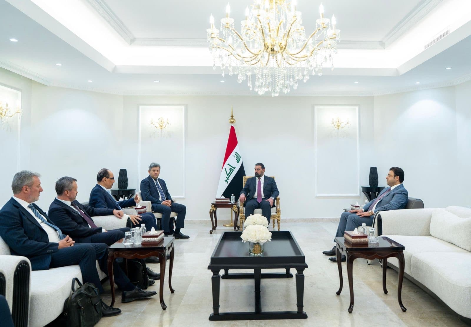 الحلبوسي يبحث مع رئيس جهاز المخابرات التركي تطورات الأوضاع الإقليمية والدولية