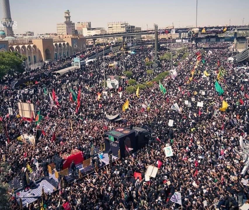اللجنة الإعلامية لمراسم تشييع جثمان السيد الخامنئي: الحشود تتدفق نحو العتبتين المقدستين الحسينية والعباسية