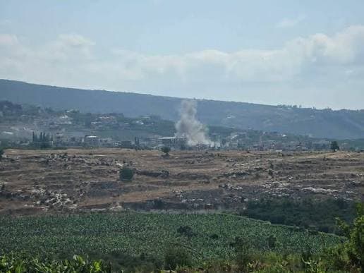 مدفعية الاحتلال الإسرائيلي تستهدف بلدة المنصوري جنوبي لبنان